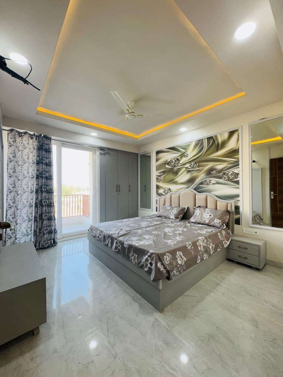 Parth Square Flat (2)